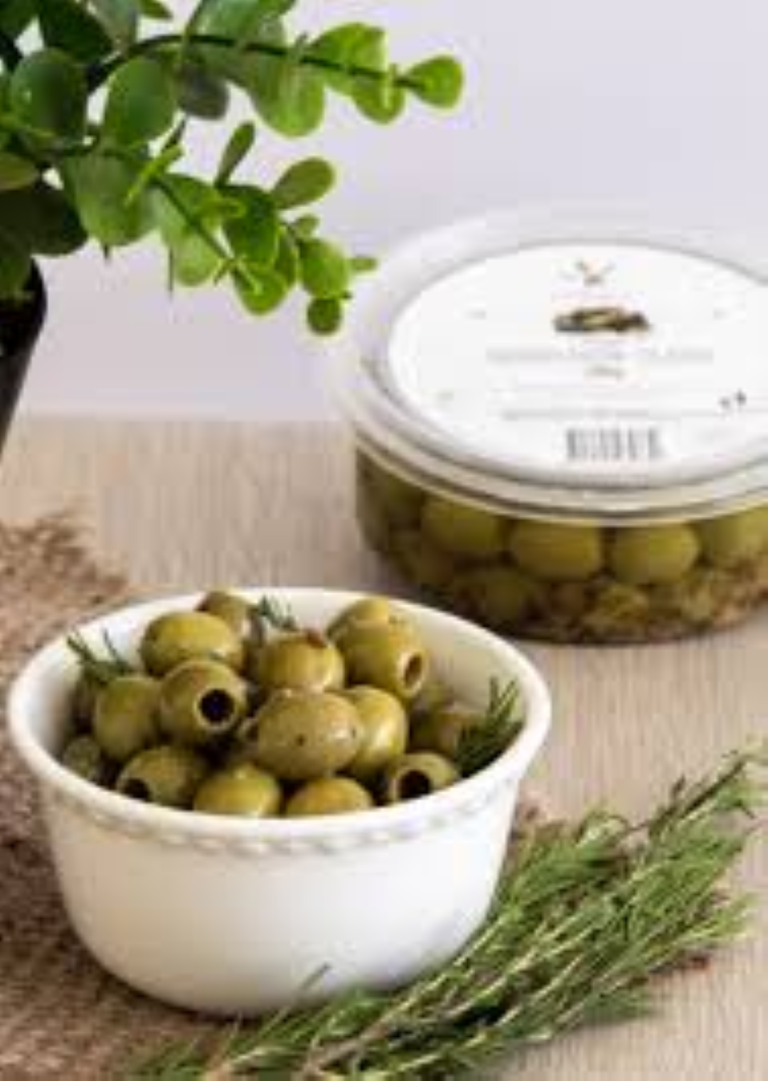 QUEEN DELI MIXED HERB OLIVES 150G